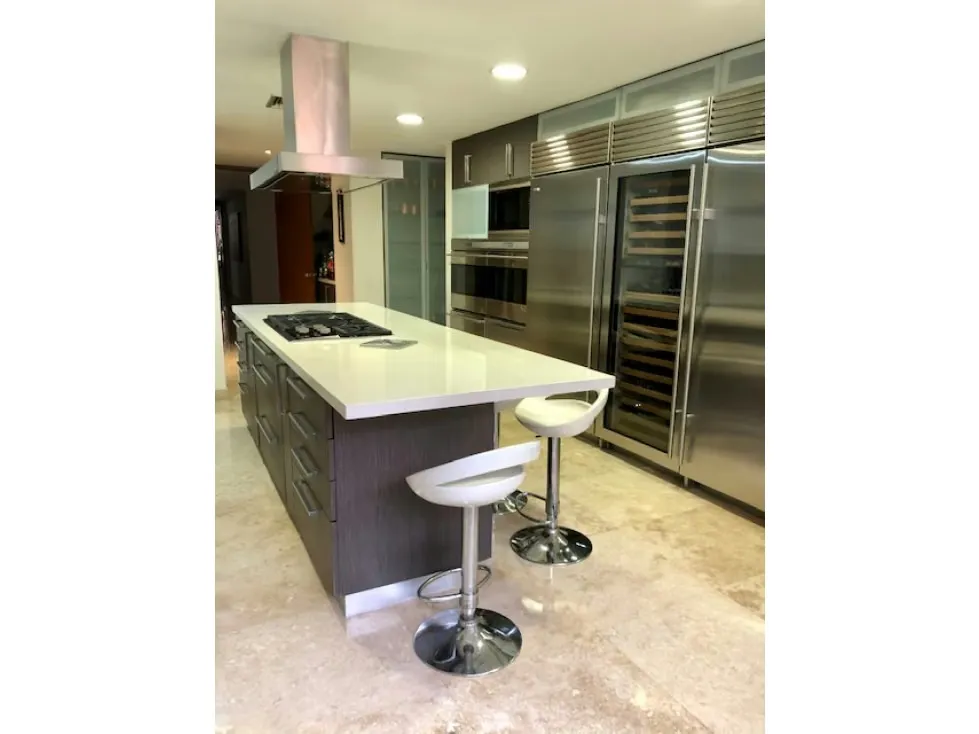 En venta, impecable PH parte alta de Los Palos Grandes - 7