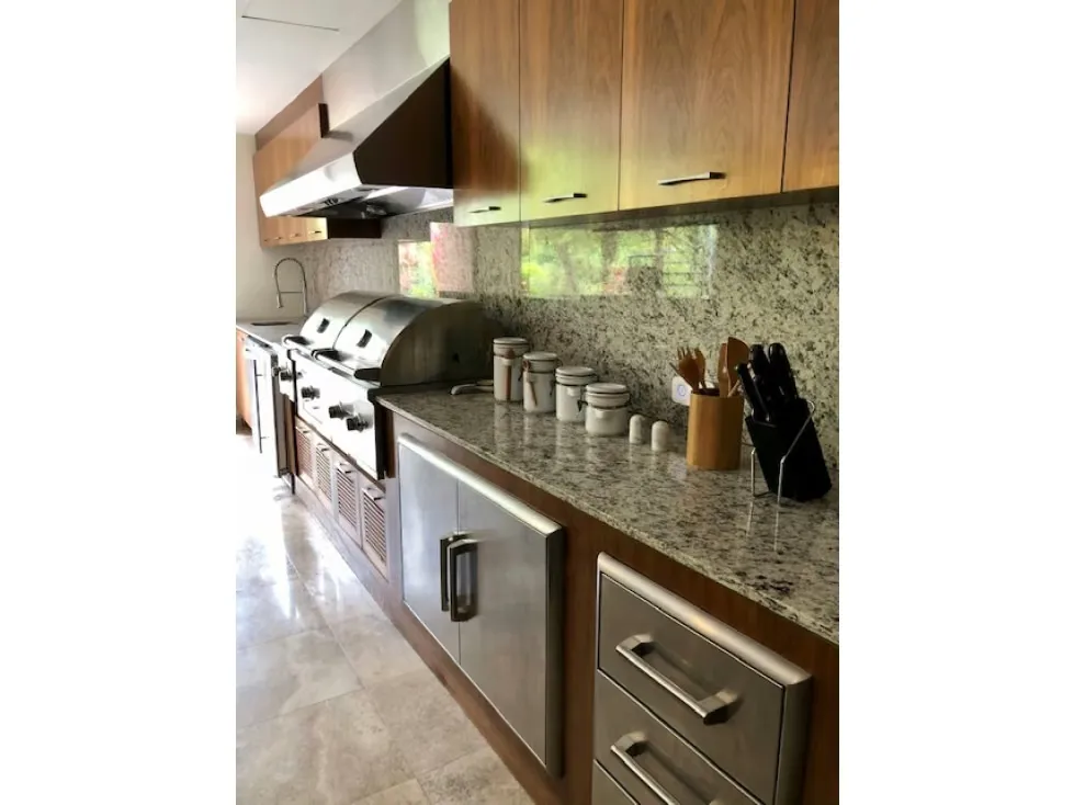 En venta, impecable PH parte alta de Los Palos Grandes - 8