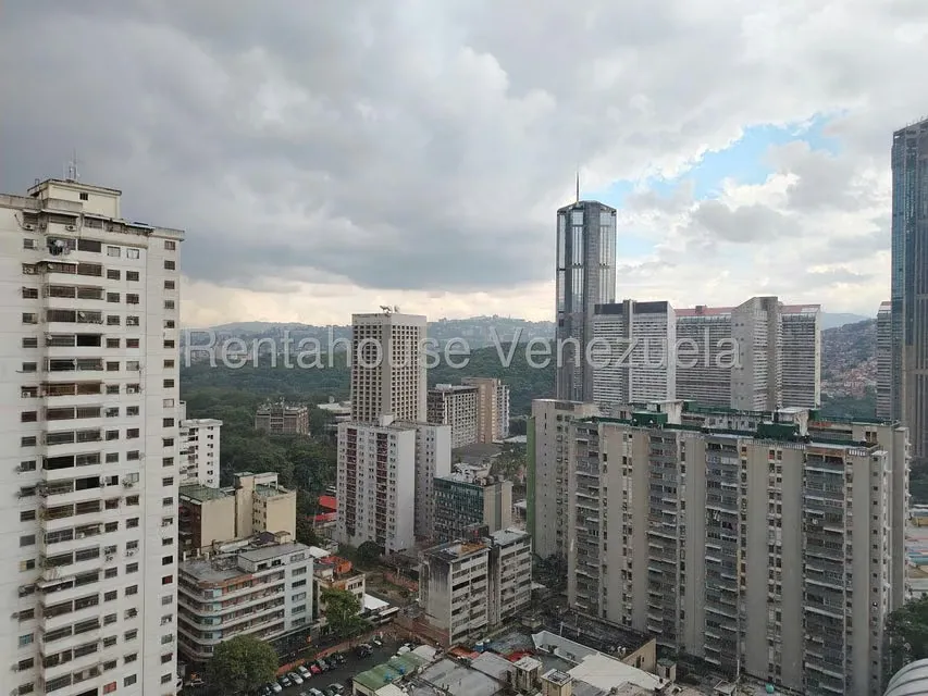 Apartamento (1 Nivel) en Venta en Parroquia La Candelaria, Distrito Metropolitano - 11