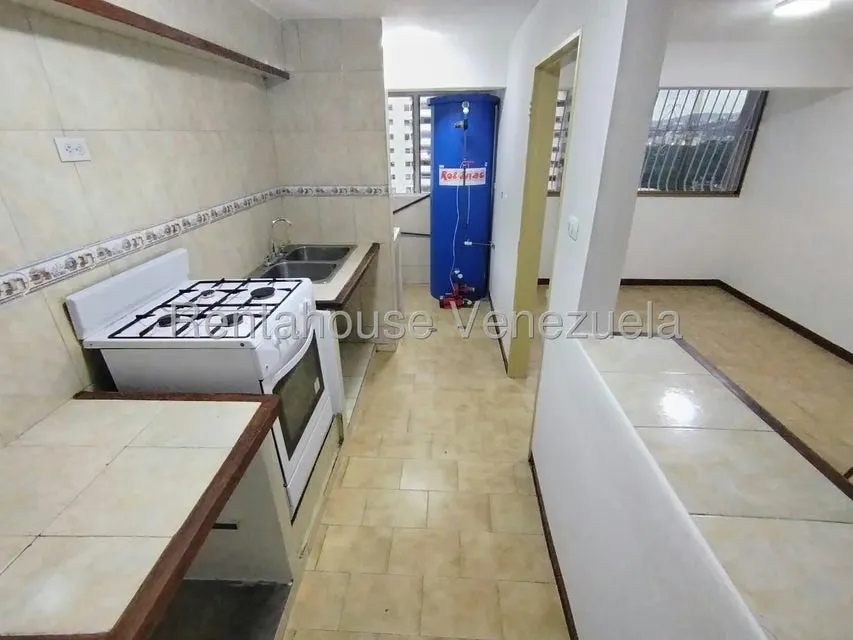 Apartamento (1 Nivel) en Venta en Parroquia La Candelaria, Distrito Metropolitano - 8