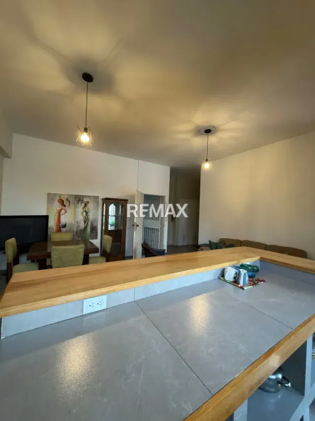 Se vende apartamento en Urb la esperanza - 2