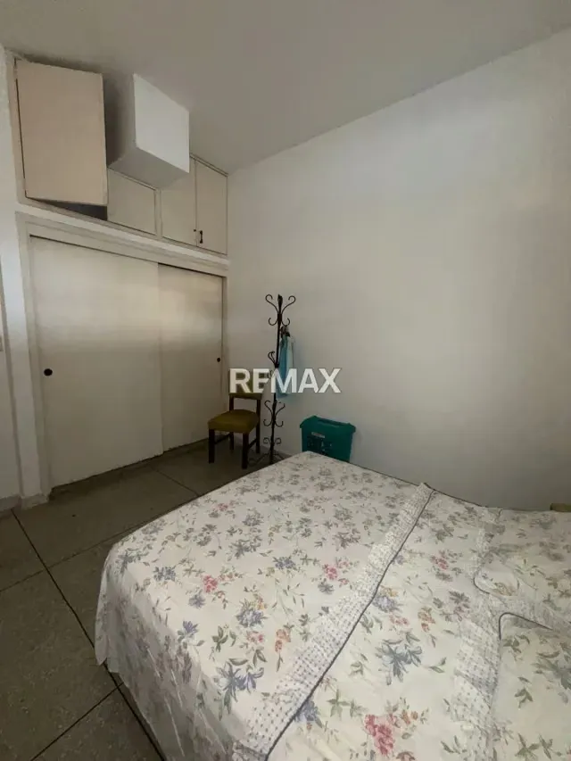 Se vende apartamento en Urb la esperanza - 7