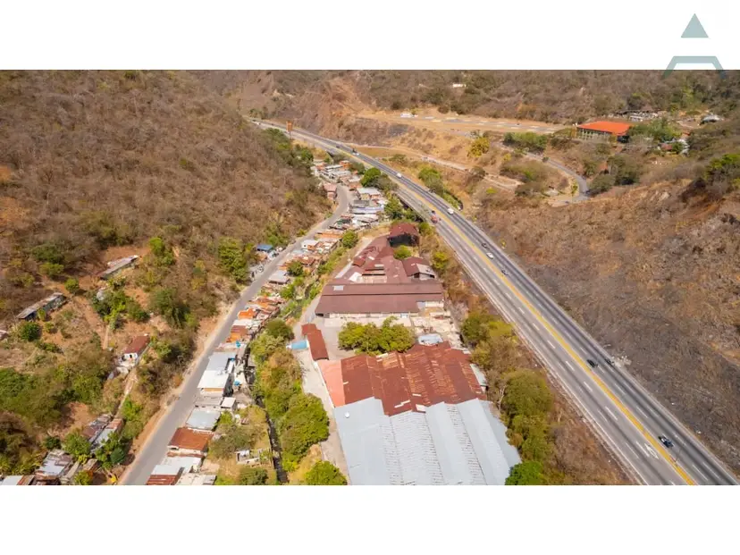 Se vende Galpon 8000m² Guarenas