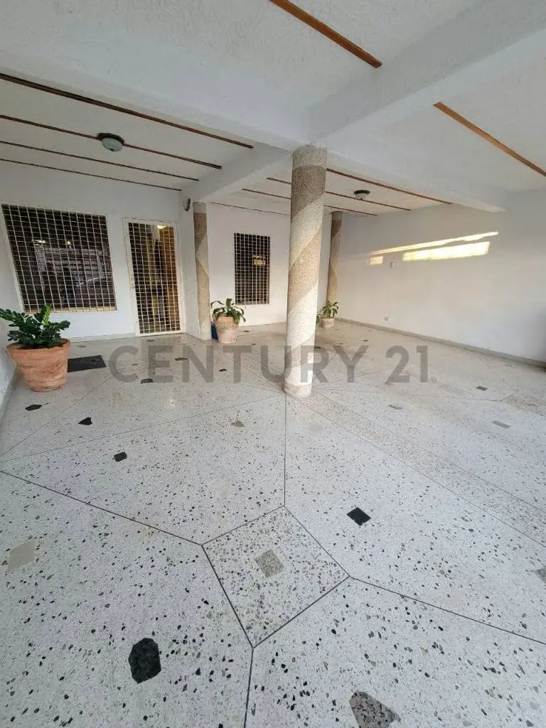 Venta de Quinta en Urbanización El Remanso San Diego - 2