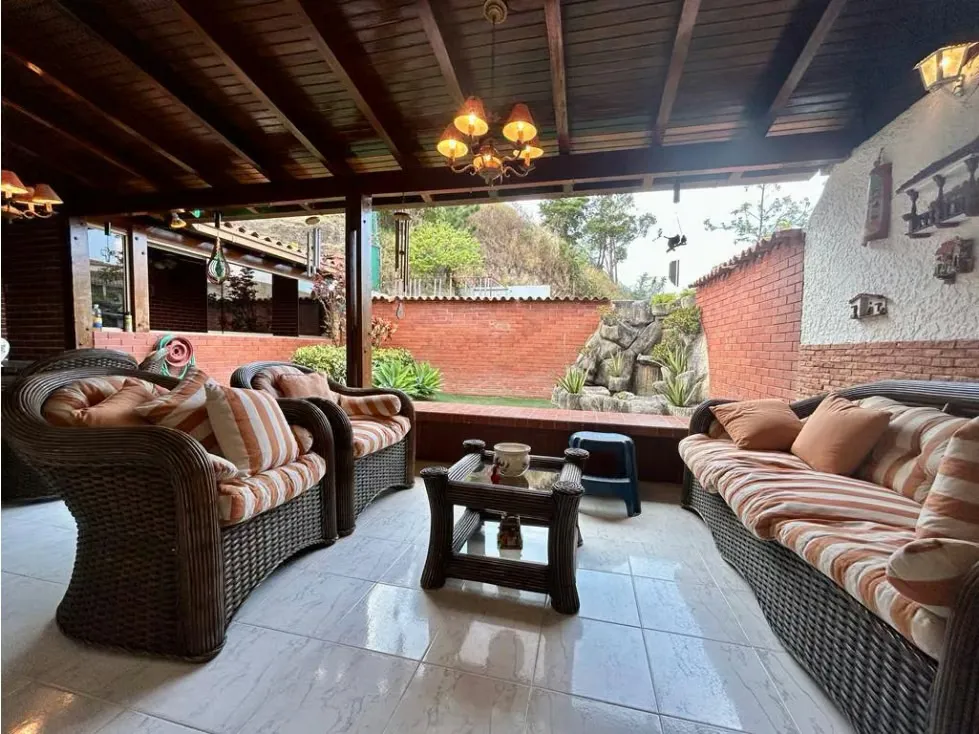 Casa En Venta En Alto Prado 203m2 5h/4b/3p - 7