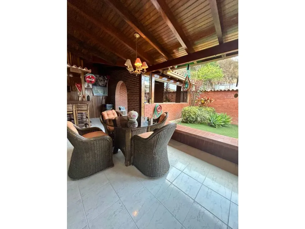 Casa En Venta En Alto Prado 203m2 5h/4b/3p - 8