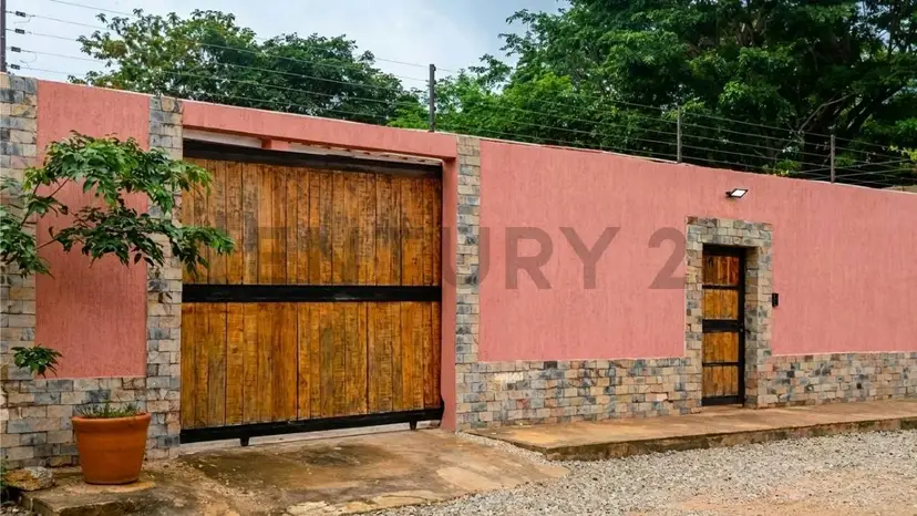Casa Con Piscina Y Anexo En Venta Guayabal La Asunción
