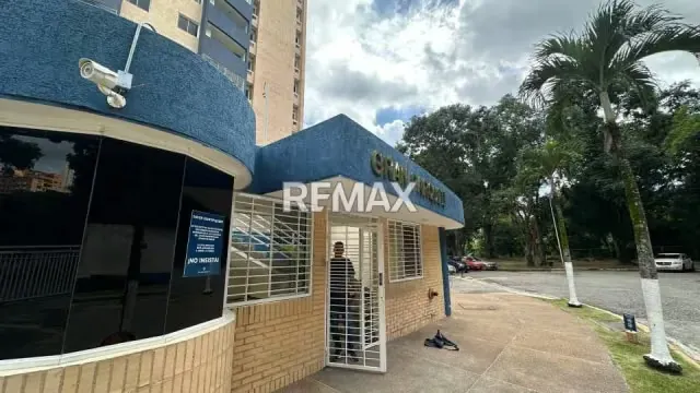 EN VENTA APARTAMENTO RES. GRAN PARQUE II URB. VALLES DE CAMORUCO - 4