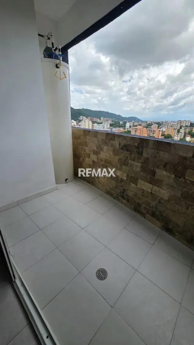 EN VENTA APARTAMENTO RES. GRAN PARQUE II URB. VALLES DE CAMORUCO - 9