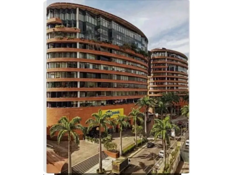 Se alquila local comercial 66m2 C.C San Ignacio La Castellana 4529