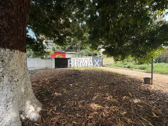 VENTA TERRENO CON BIENHECHURIAS - Las Acacias Valencia - 7