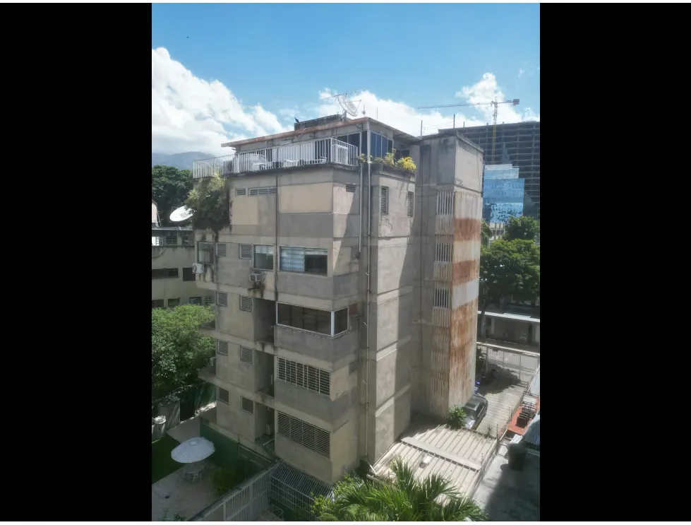 Vendo edificio 1800m2 Las Mercedes 3480 - 2