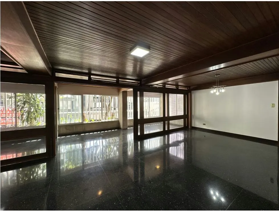 Vendo edificio 1800m2 Las Mercedes 3480 - 8