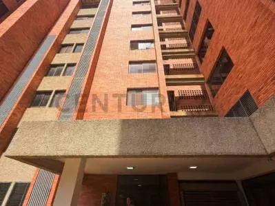 En venta apartamento edificio Valle Alto, Sector Banco Mara - 2