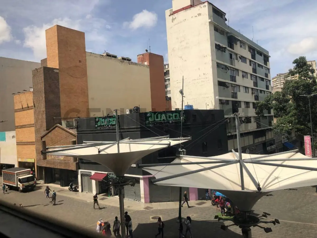 Oficina en el Boulevard de Sabana Grande OB06 - 9