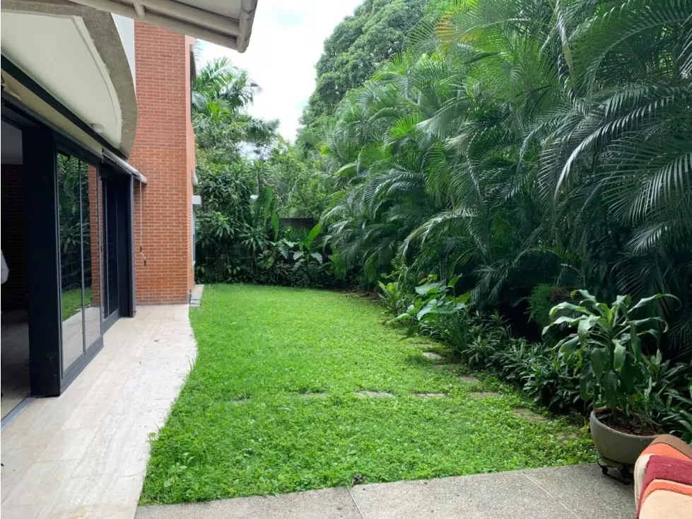 Se alquila Apto PB 270m² 3h+s/2b+s/3p Alta Florida - 2