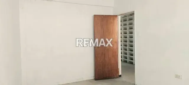 VENTAS DE EDIFICIO COMERCIAL EN LA AVENIDA BOLIVAR. PUERTO CABELLO - 13
