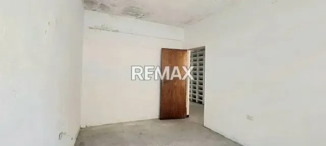 VENTAS DE EDIFICIO COMERCIAL EN LA AVENIDA BOLIVAR. PUERTO CABELLO - 9