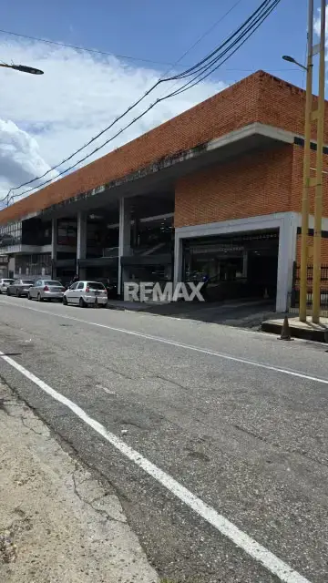 Venta de Local Comercial Multicentro el Viñedo