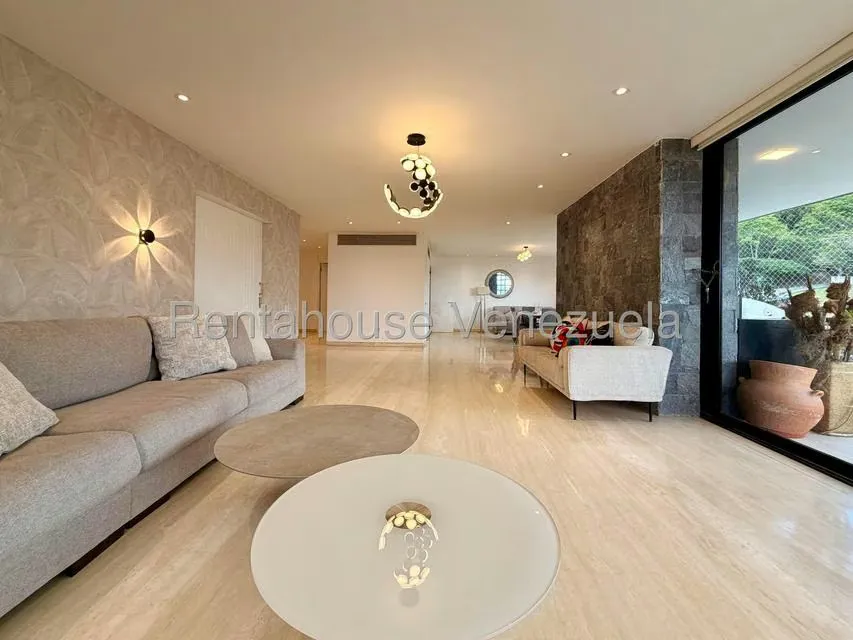 Apartamento (1 Nivel) en Alquiler en Colinas de Valle Arriba, Distrito Metropolitano - 11
