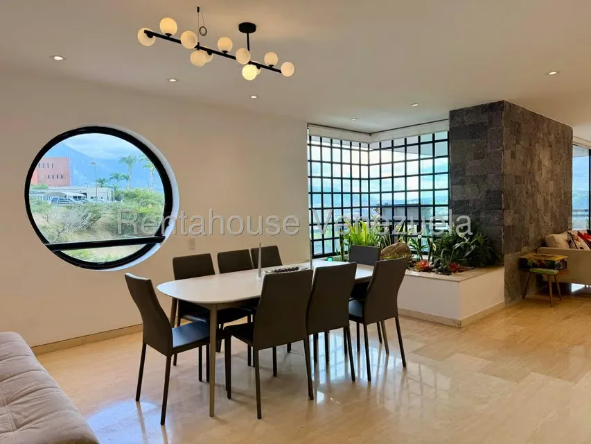 Apartamento (1 Nivel) en Alquiler en Colinas de Valle Arriba, Distrito Metropolitano - 12