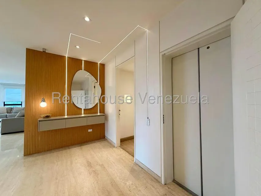 Apartamento (1 Nivel) en Alquiler en Colinas de Valle Arriba, Distrito Metropolitano - 3