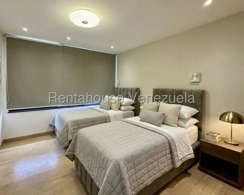Apartamento (1 Nivel) en Alquiler en Colinas de Valle Arriba, Distrito Metropolitano - 24
