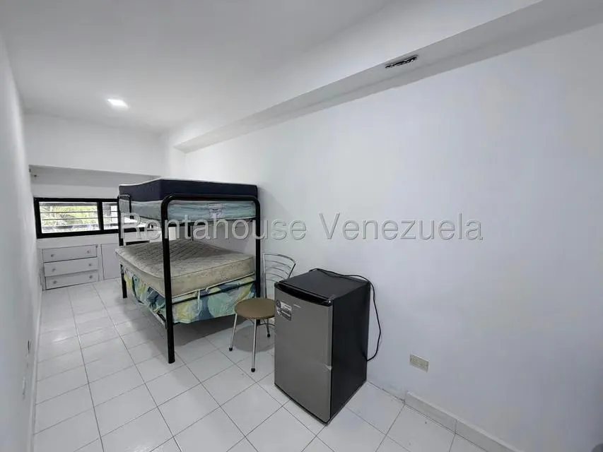 Apartamento (1 Nivel) en Alquiler en Colinas de Valle Arriba, Distrito Metropolitano - 28