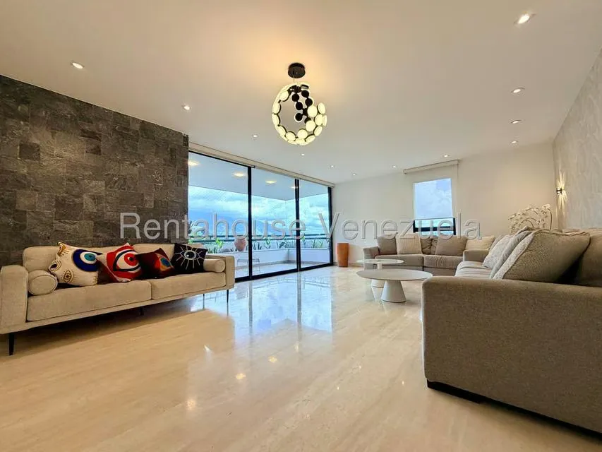Apartamento (1 Nivel) en Alquiler en Colinas de Valle Arriba, Distrito Metropolitano - 6