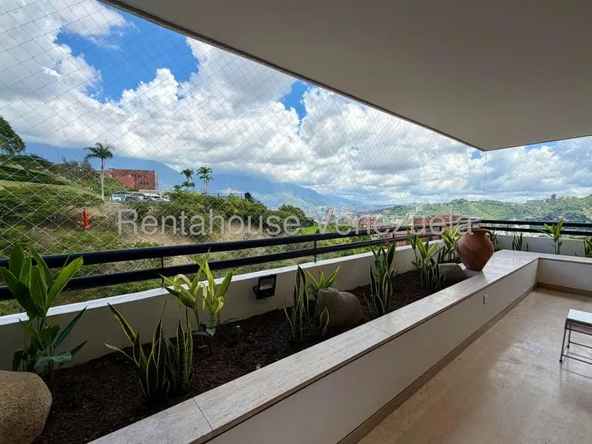 Apartamento (1 Nivel) en Alquiler en Colinas de Valle Arriba, Distrito Metropolitano - 10