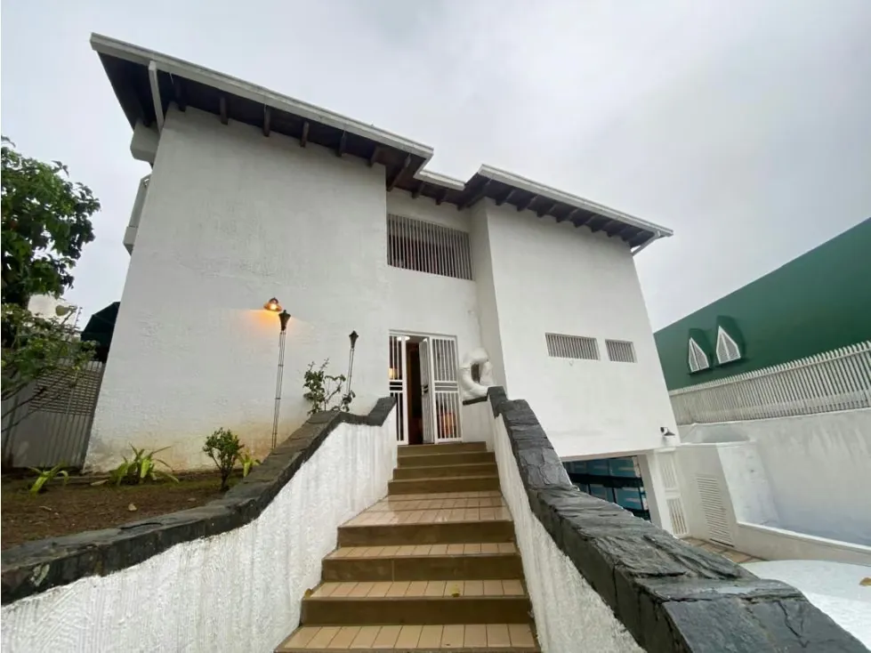 Se vende casa 608m² 7h+s/8b+s/6e Colinas de tamanaco - 2