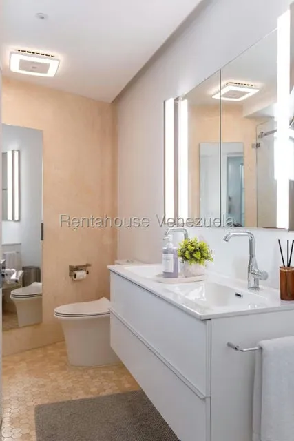 Apartamento (1 Nivel) en Venta en El Rosal, Distrito Metropolitano - 11