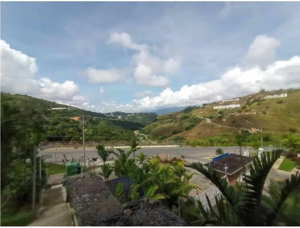 Apartamento en Venta Conj. Residencial El Encantado 2H/2B/1PE - 19