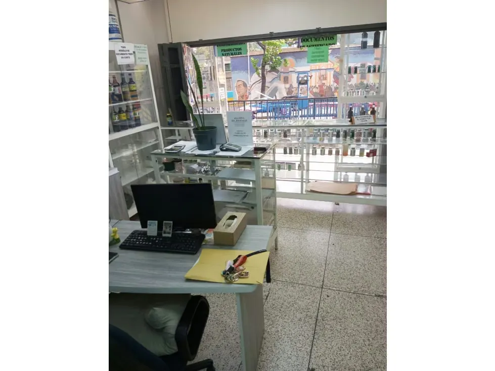 ALQUILER DE LOCAL COMERCIAL AV. SUCRE - AGUA SALUD 25-98 - 5