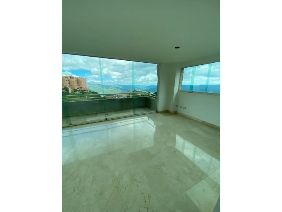 SE VENDEN TOWNHOUSES EN LOMA LINDA - 4
