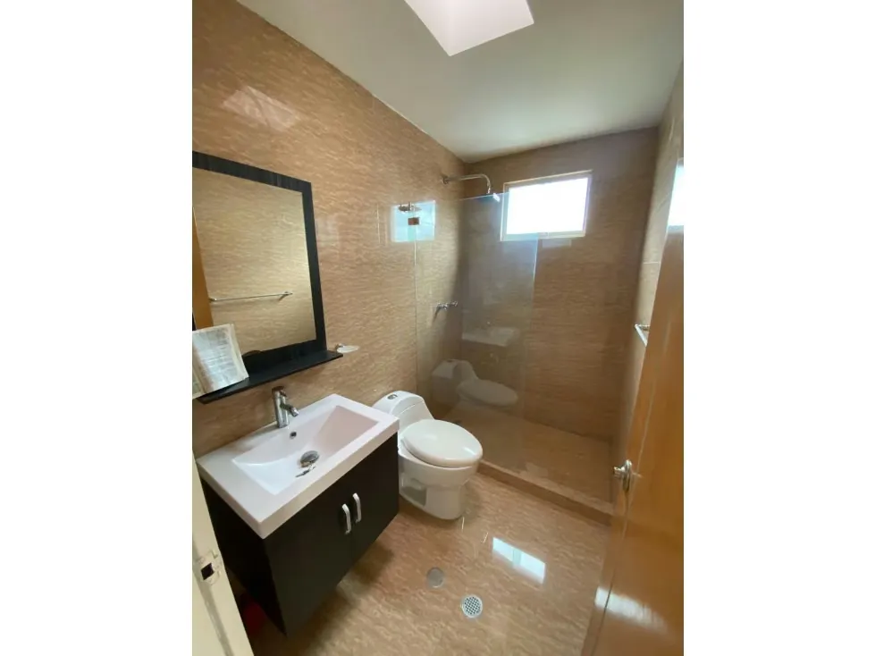 SE VENDEN TOWNHOUSES EN LOMA LINDA - 9