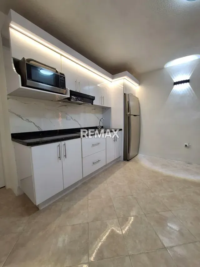 EN VENTA APARTAMENTO EN P.B. LECHERIA - 5