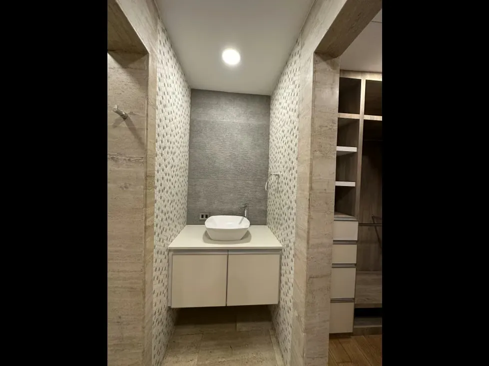 En venta casa de 2120m2 4h+2s/4.5b+s/10p La Lagunita - 33