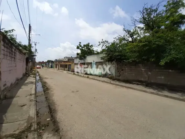 Vende Terreno En Casco Central De Tucacas A Pocos Metros De La Av. Principal - 3