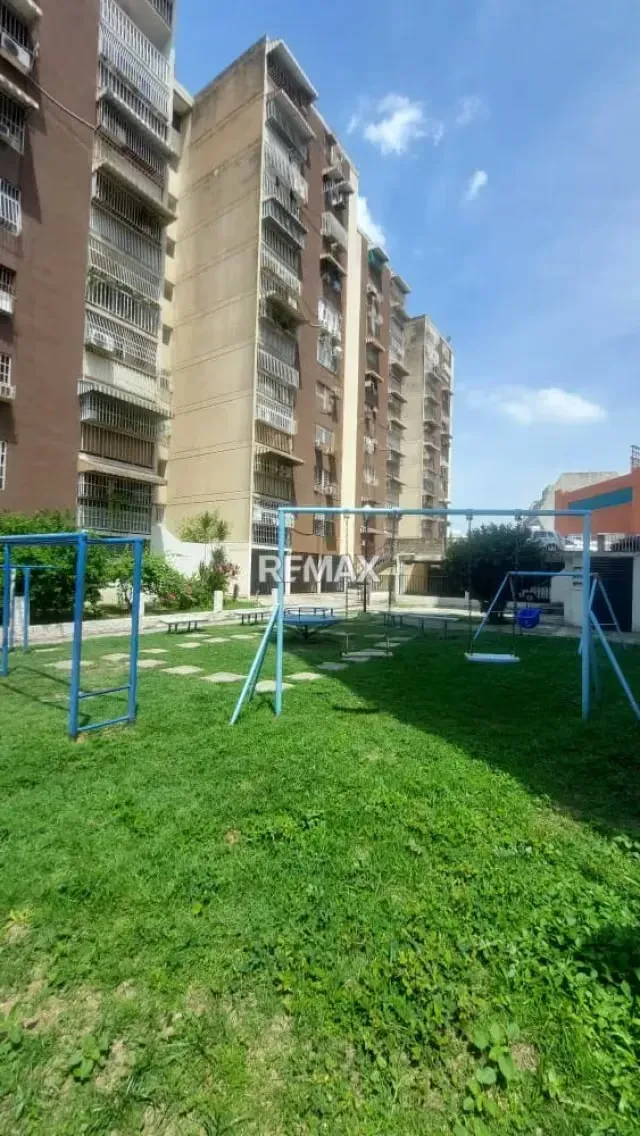 Apartamento en Venta Urb. Base Aragua - 17