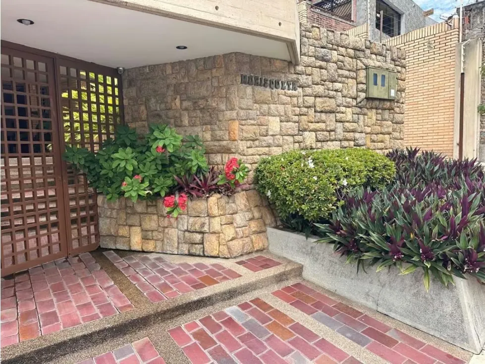 Vendo/alquilo casa 580m2 Colinas de Tamanaco 8439