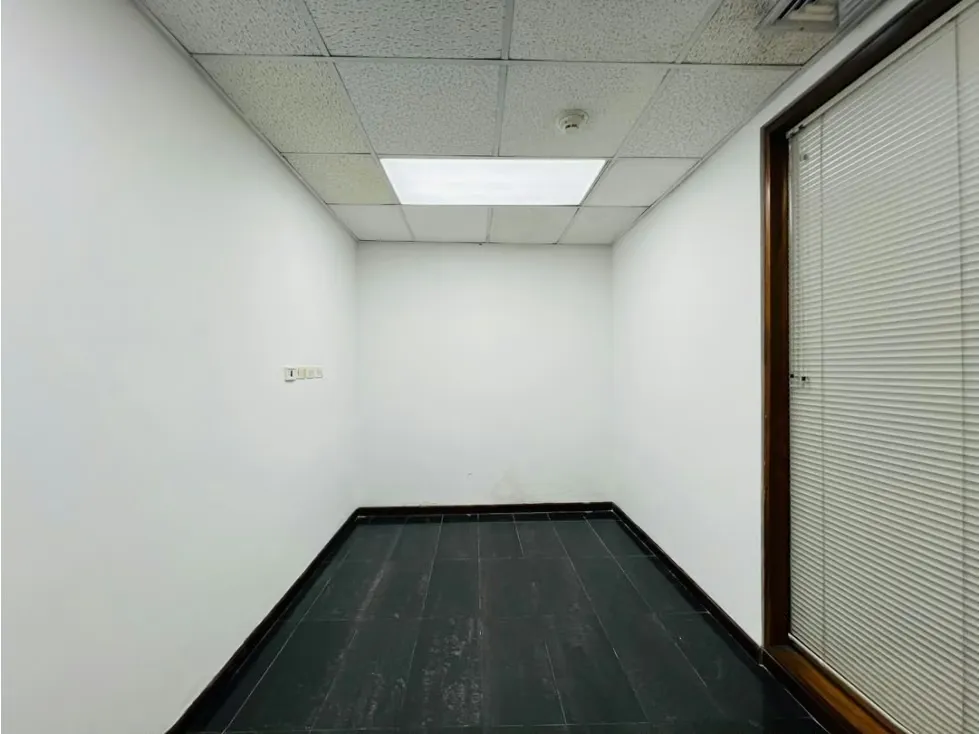 Se alquila Local 245m² Chuao - 20