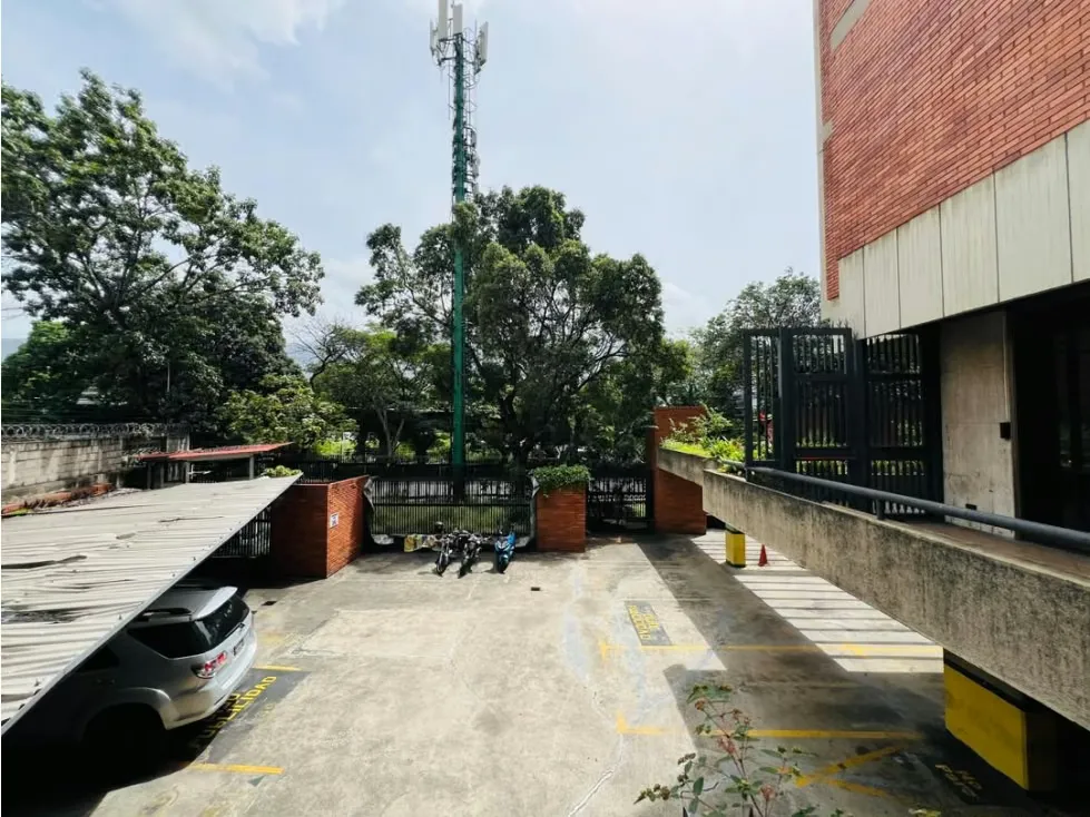 Se alquila Local 245m² Chuao - 22