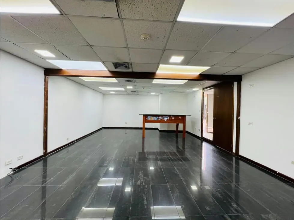 Se alquila Local 245m² Chuao - 5