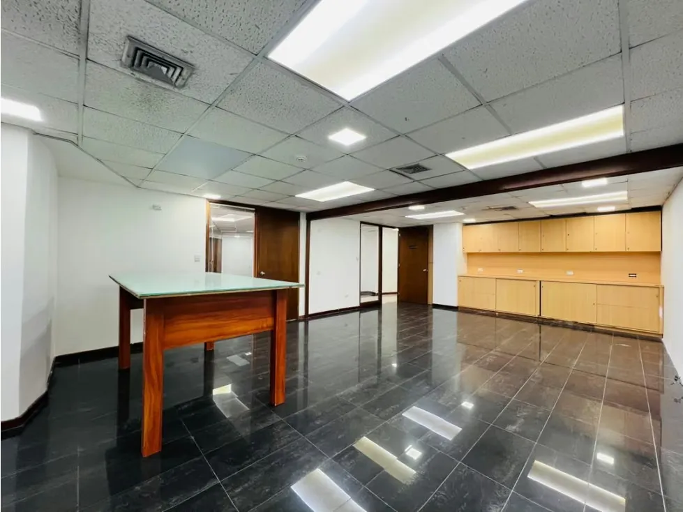 Se alquila Local 245m² Chuao - 10