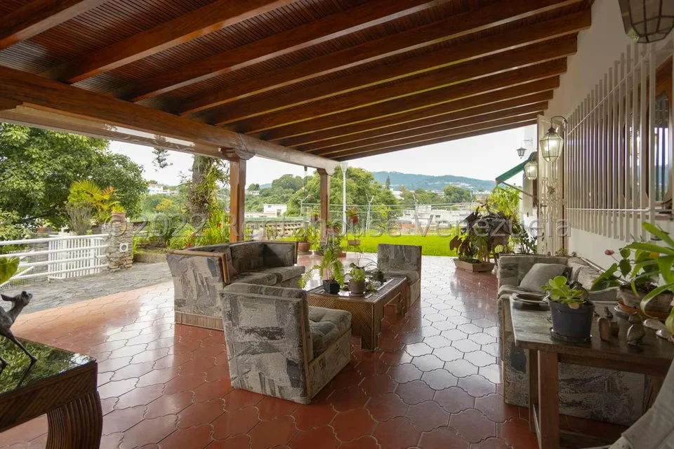 Casa (Multipes Niveles) en Venta en Cumbres de Curumo, Distrito Metropolitano - 15