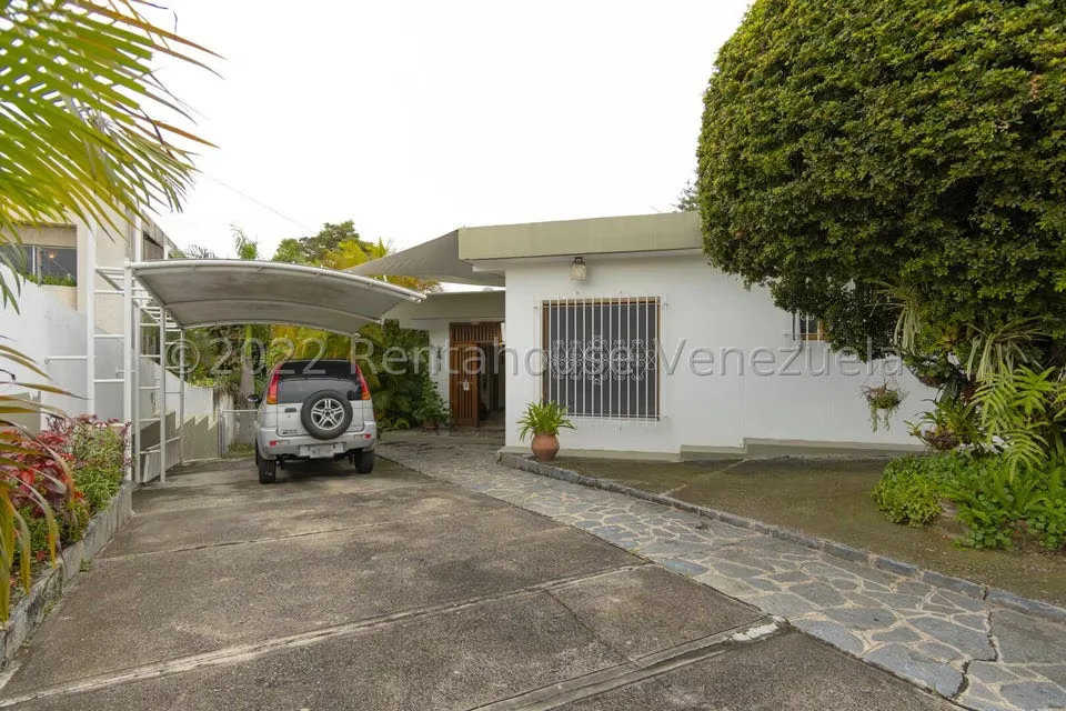 Casa (Multipes Niveles) en Venta en Cumbres de Curumo, Distrito Metropolitano - 25