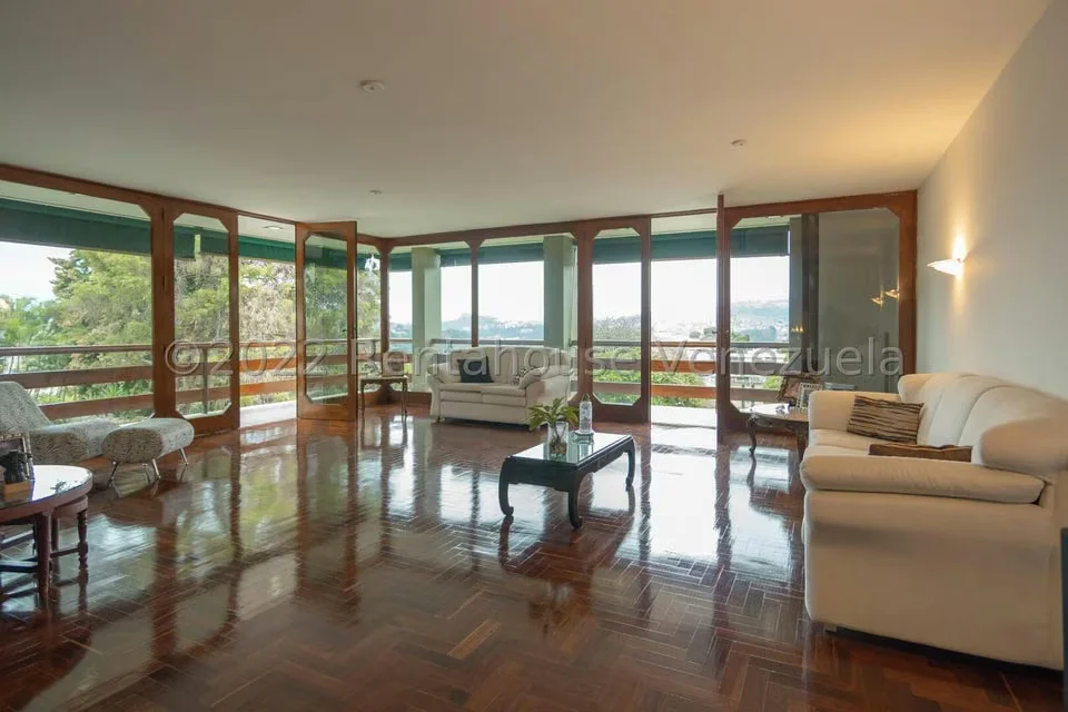 Casa (Multipes Niveles) en Venta en Cumbres de Curumo, Distrito Metropolitano - 30