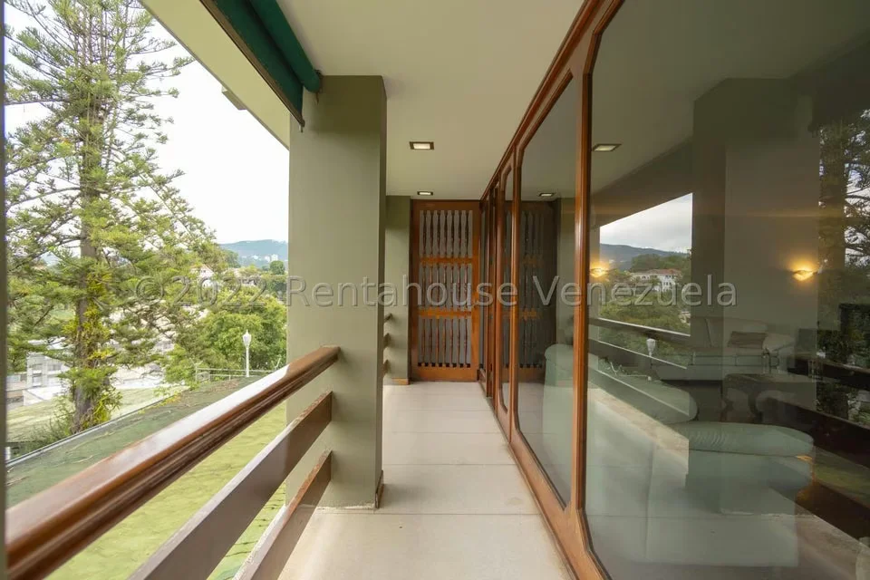 Casa (Multipes Niveles) en Venta en Cumbres de Curumo, Distrito Metropolitano - 34