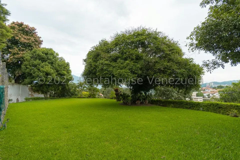 Casa (Multipes Niveles) en Venta en Cumbres de Curumo, Distrito Metropolitano - 39